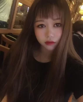 三水广场，纯情小妹菜菜