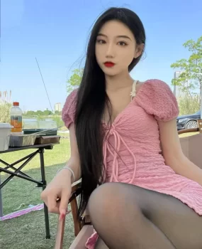 良家碧玉小姐姐清澈眼神很饥渴