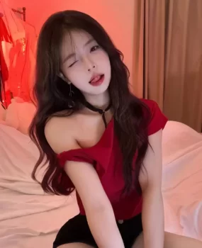 刚毕业的零零后小姐姐