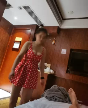 广州天河区极品大胸美女