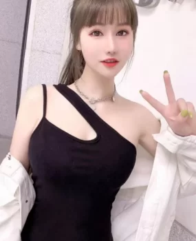 感觉已经塞满了小穴