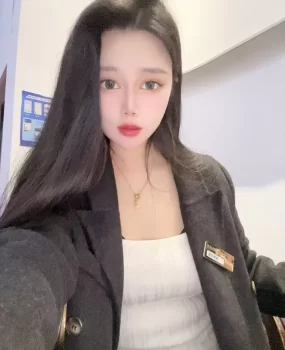 小嫩妹一个