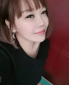 偶遇大胸妹