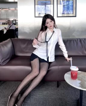 性感黑丝小娘子刚做很鲜嫩脾气性感都好