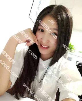 呼市兼职小护士蓉蓉，喜不喜欢自己看照片