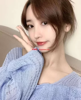 学妹兼职，水汪汪的粉嫩小b