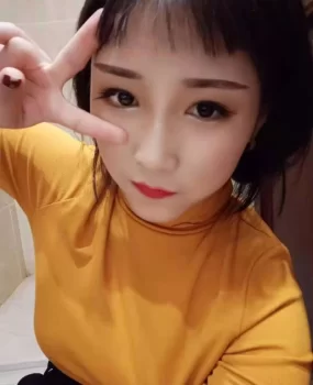 兼职小姐姐年轻漂亮